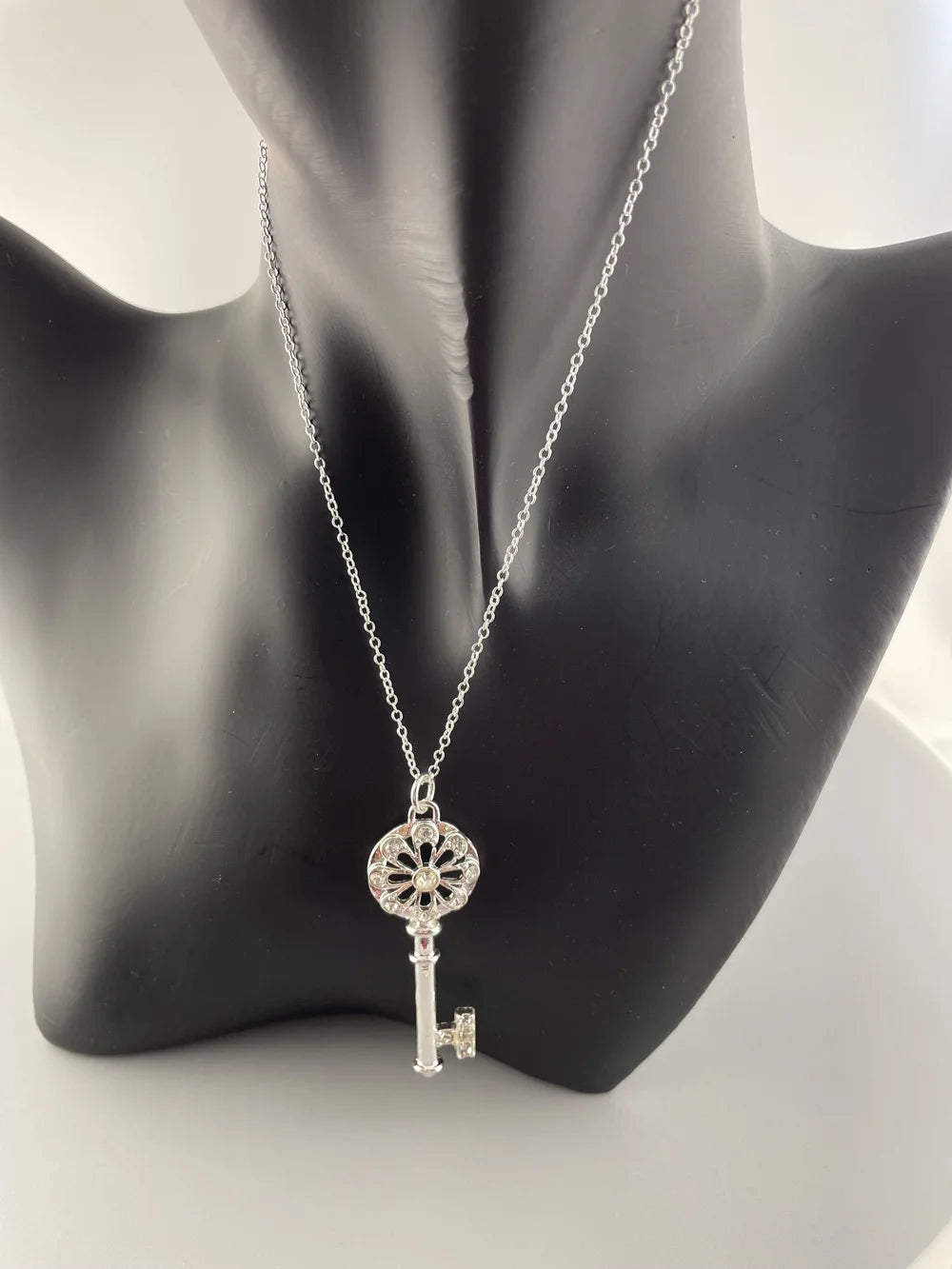 925 Sterling Silver Key Pendant Necklace