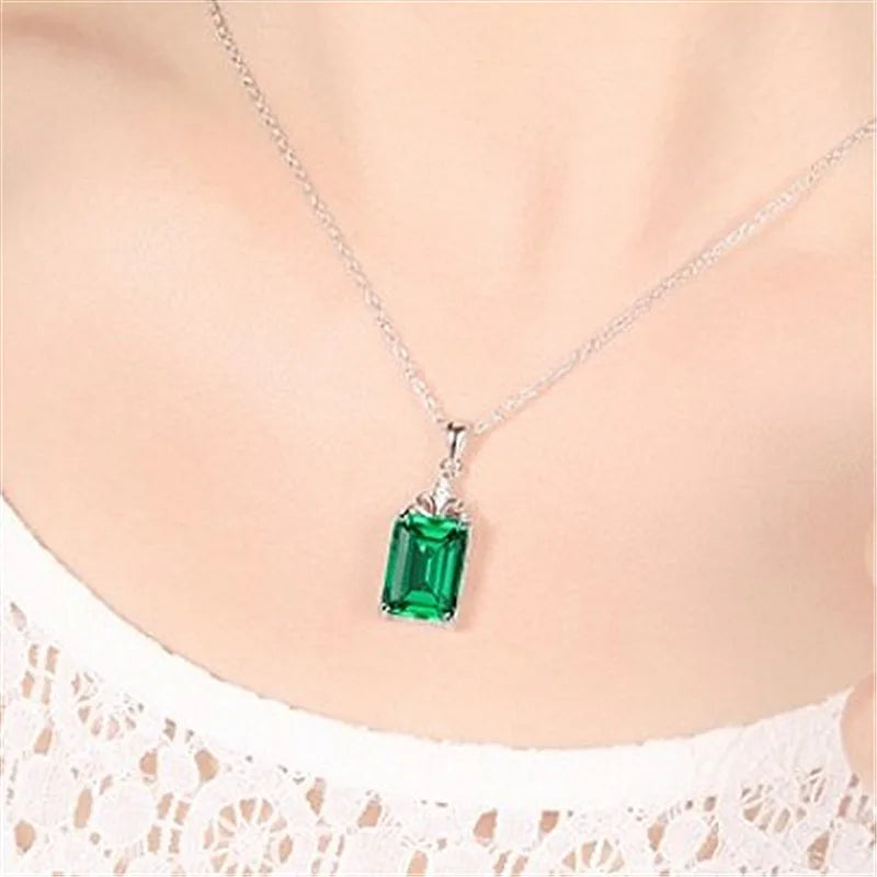 Elegant Rectangluar Emerald Pendant Necklace