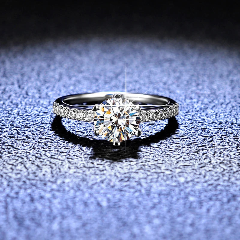 1CT Round-Cut Moissanite Engagement Ring