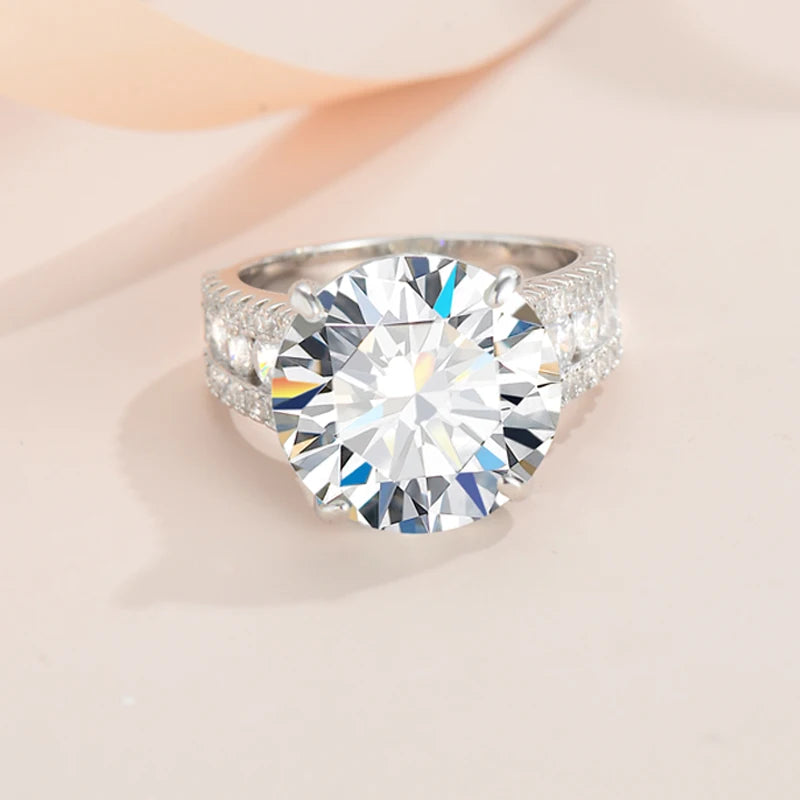 10CT Moissanite Wedding Ring