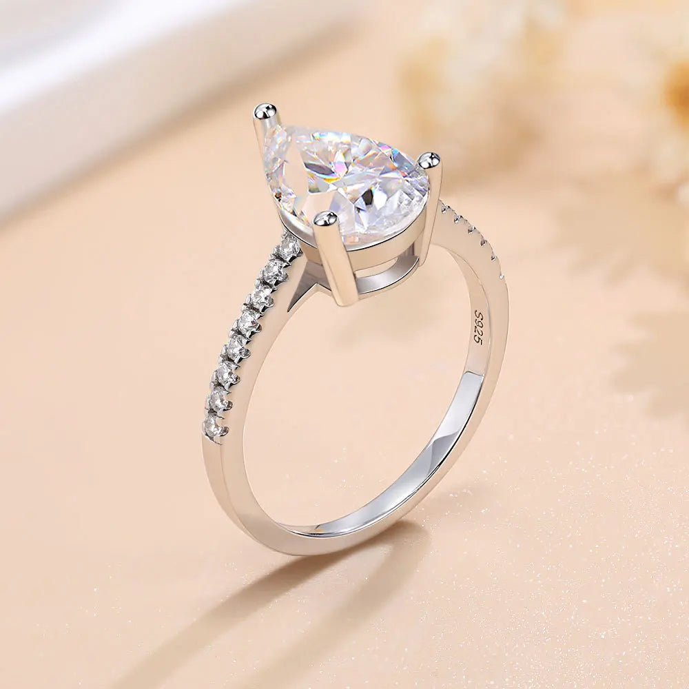 2CT Oval Pear Cut Moissanite Ring