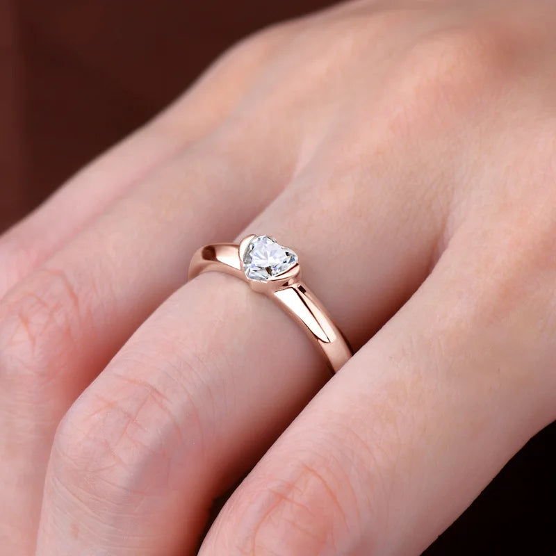 18K Rose Gold Heart Moissanite Wedding Ring